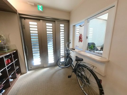 広々としたエントランス