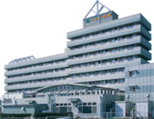 形が独特な建物の外観