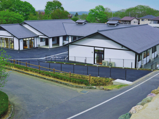平屋建ての建物外観  