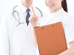 医療スタッフと看護師