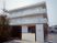 3階建て施設の外観  