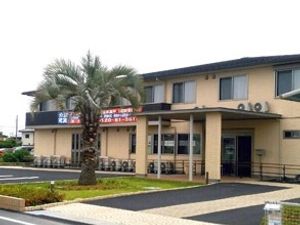 建物正面の外観  