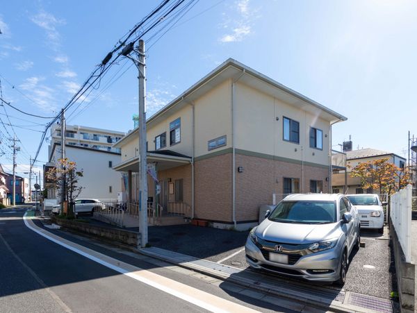 住宅街の施設外観  