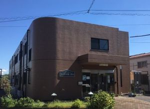 綺麗な建物の外観