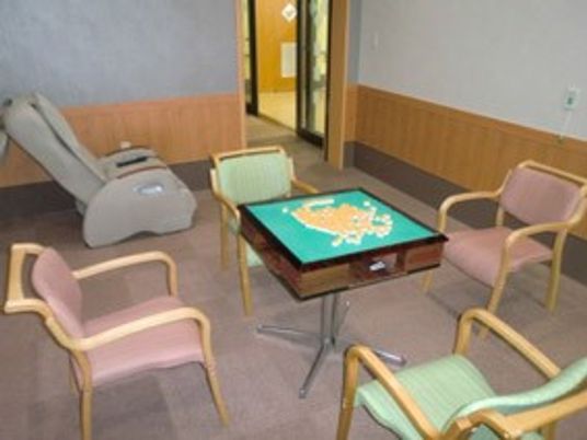 談話室の椅子配置  