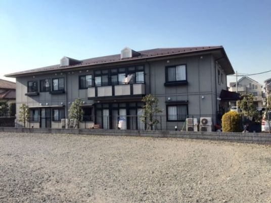 広々とした施設の外観