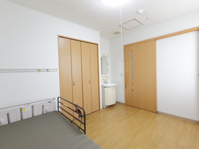 居室イメージの部屋 居室 清潔感があり、安全対策も整った快適な私室です。必要な設備も整っており、心地よい生活を支援します。