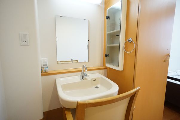 洗面台と鏡の設備