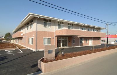 広々とした外観