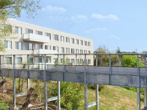 外観と連絡通路  