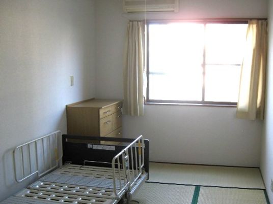 落ち着いた雰囲気の居室