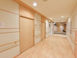 明るい廊下の様子