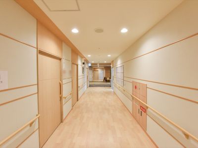 安全な施設の廊下