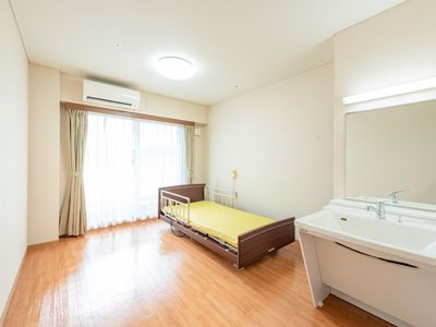 洗練された居室の内部