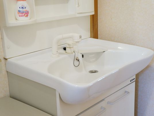 清潔な洗面台のアップ