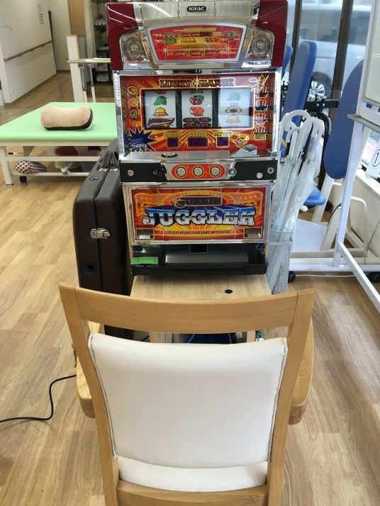 トレーニングの椅子と機器
