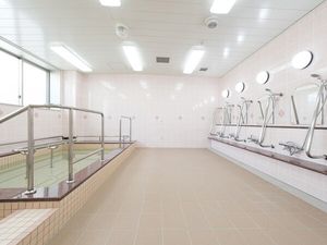 清潔な浴室設備