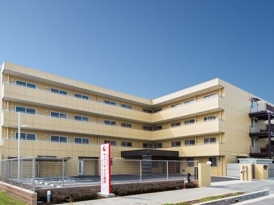 明るい色の建物エクステリア