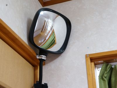 廊下の見守りミラー