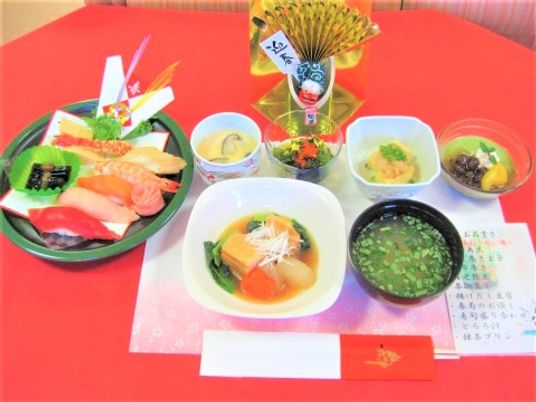 らいふ川口元郷の食事。栄養バランスの整った美味しいお食事を毎日出来たてでご提供しております。