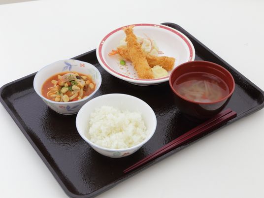 和風の健康的な食事