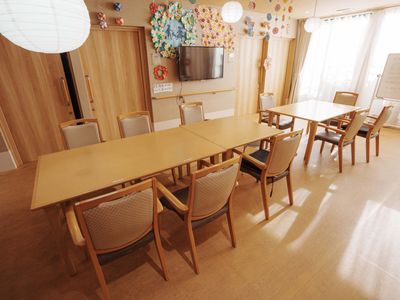 明るいダイニングスペース