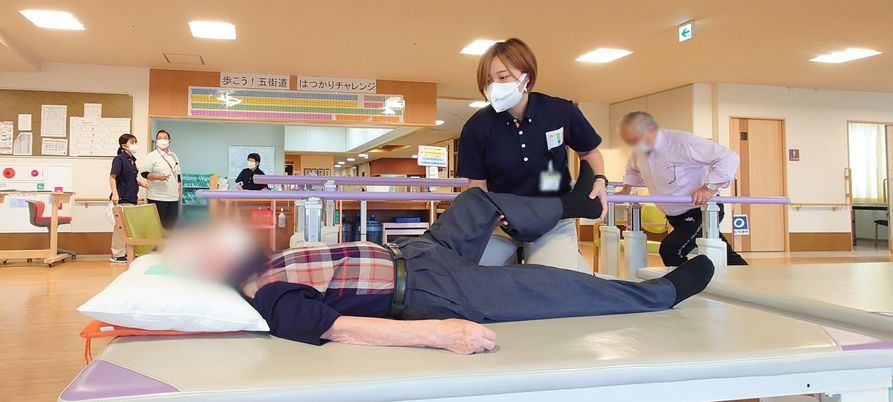 運動中の機能訓練室