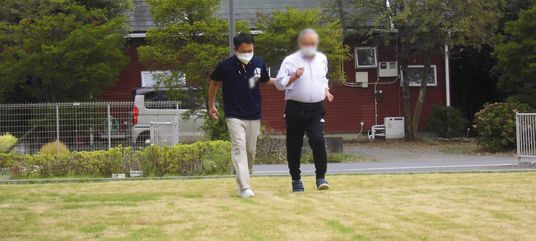 芝生の庭