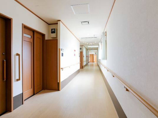 清潔な廊下の風景
