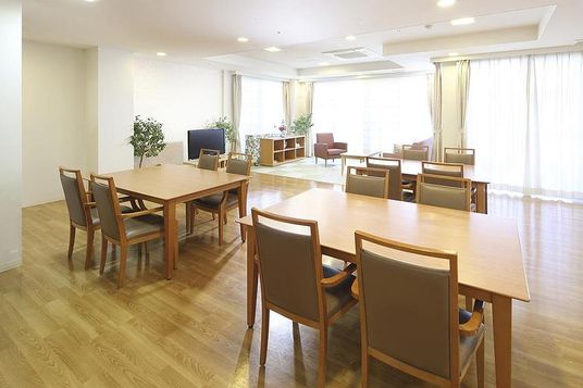 明るく清潔な受付エリア
