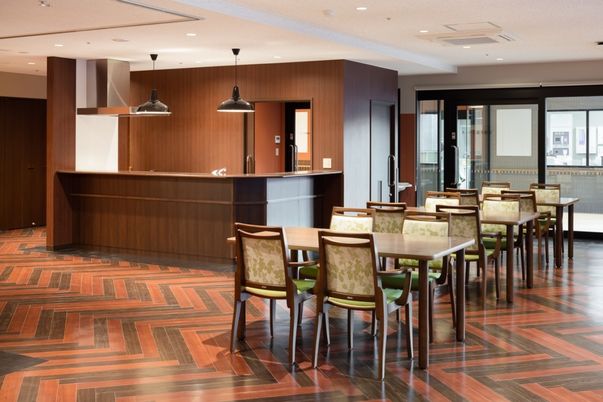 落ち着いた雰囲気の食堂