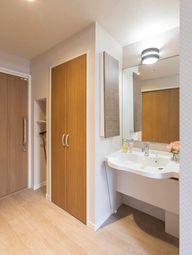 明るい洗面台の空間