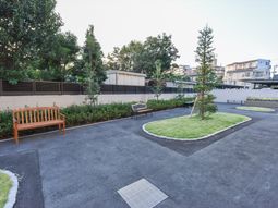 清潔な中庭の風景