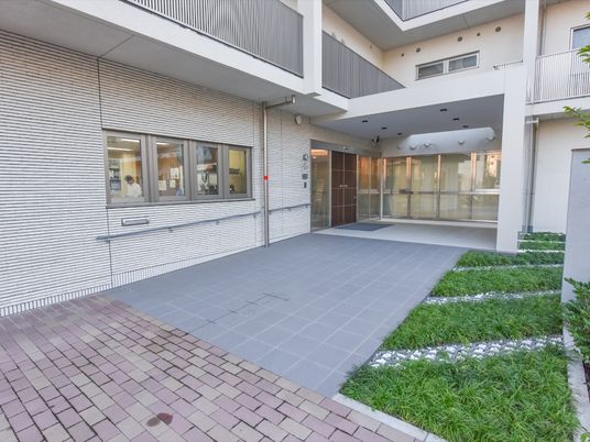 清潔なエントランス風景