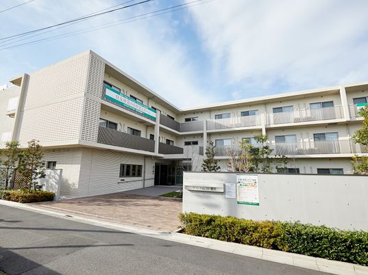 清潔感のある建物の外観