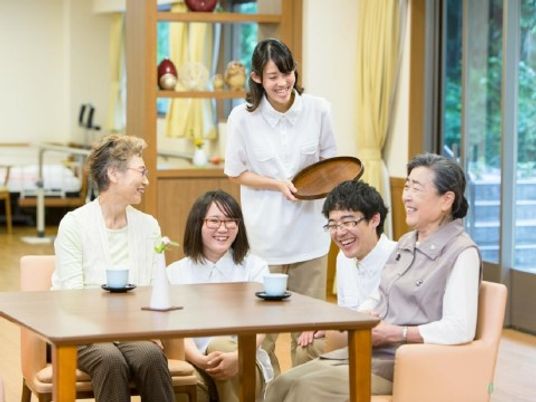 笑顔の居室の様子