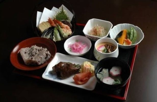 栄養バランスの取れた和食膳
