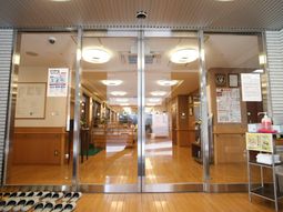 入り口が見えるエントランス