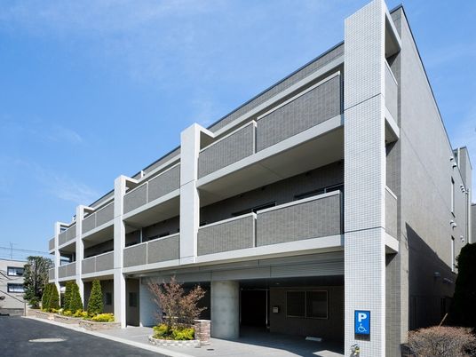 清潔な外観の建物