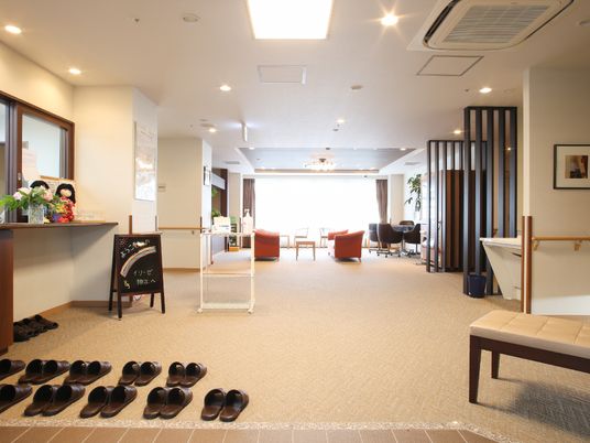 広々とした応接スペース