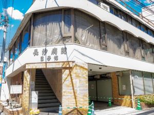病院併設の外観  
