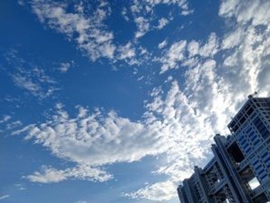 青空と雲の外観  