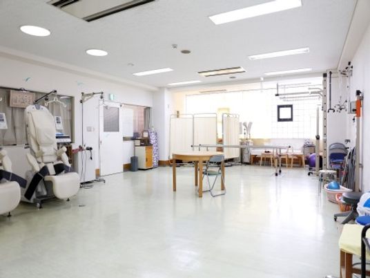 明るい機能訓練室