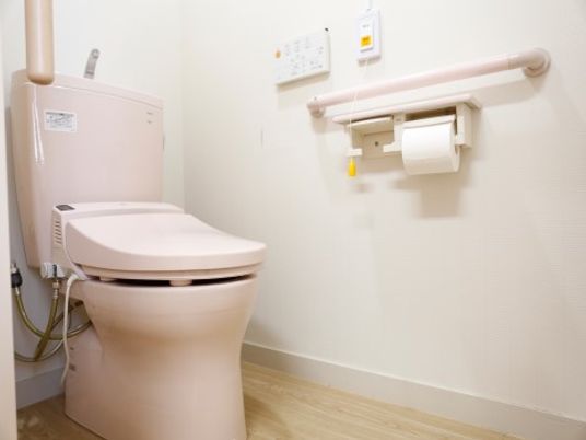 手すり付きトイレの設備