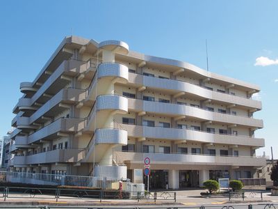 清潔な外観の建物