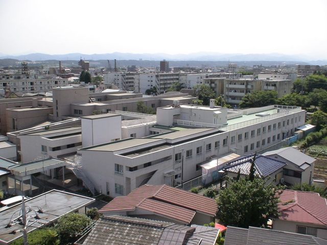 広い敷地の外観 外観 広々とした施設が見渡せる景観です。周囲の環境も落ち着いています。
