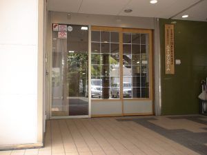 自動ドアのエントランス