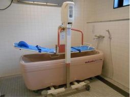 介護用リフト付き浴槽