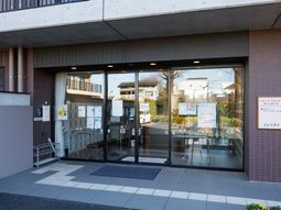明るいエントランス風景