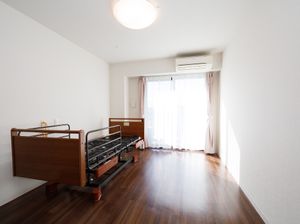明るく広々した居室